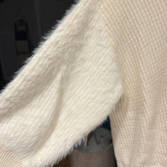 NWT fuzzy sleeve Anthropologie sweater - Picture 5 of 7